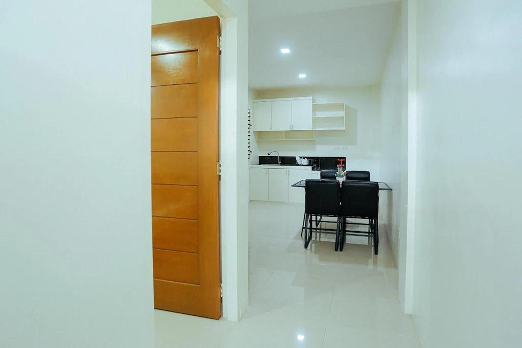 Ljenj Apartelle Near Clark Airport Mabalacat Exterior photo